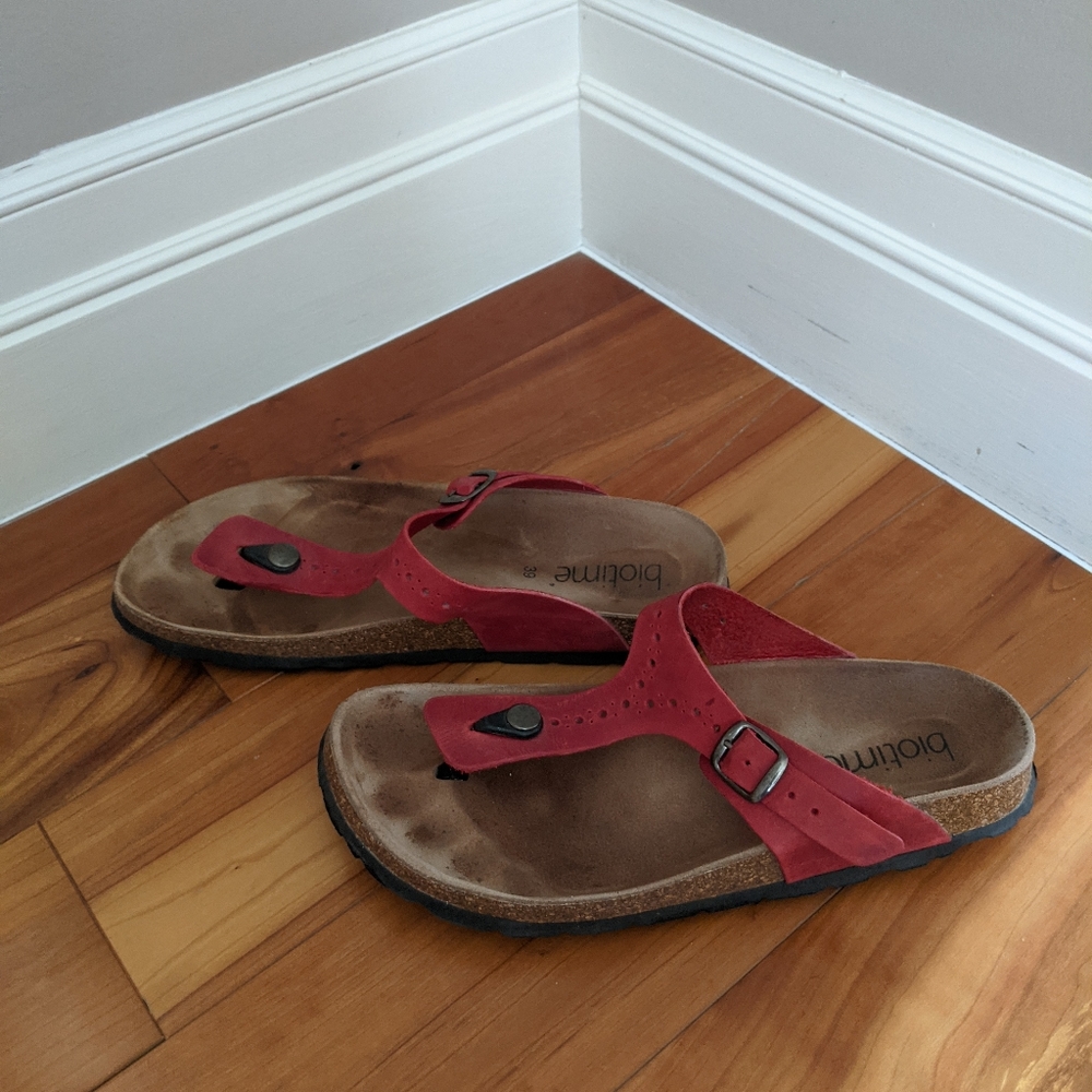 Sandals - Picture 2 of 4